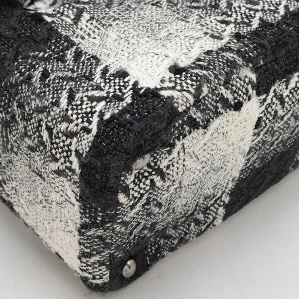 CHANEL Paris New York Line Tweed Chain Vanity Bag Black White - Picture 4 of 10